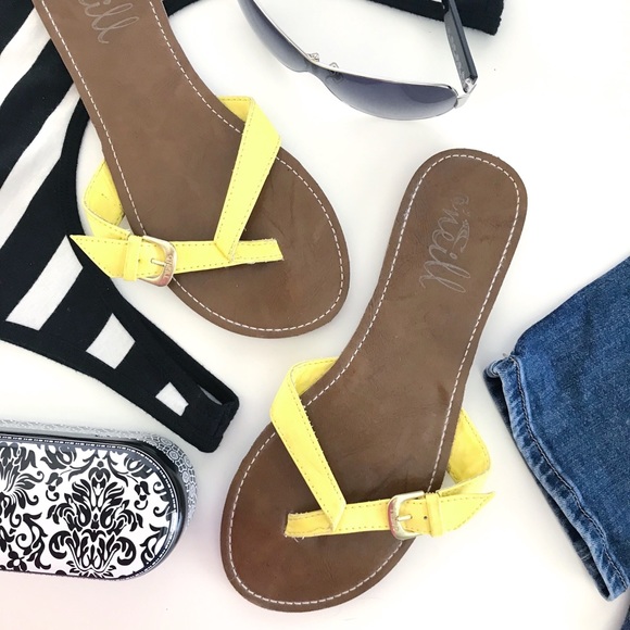 O'Neill Shoes - O’Neill Yellow Sandals Size 10